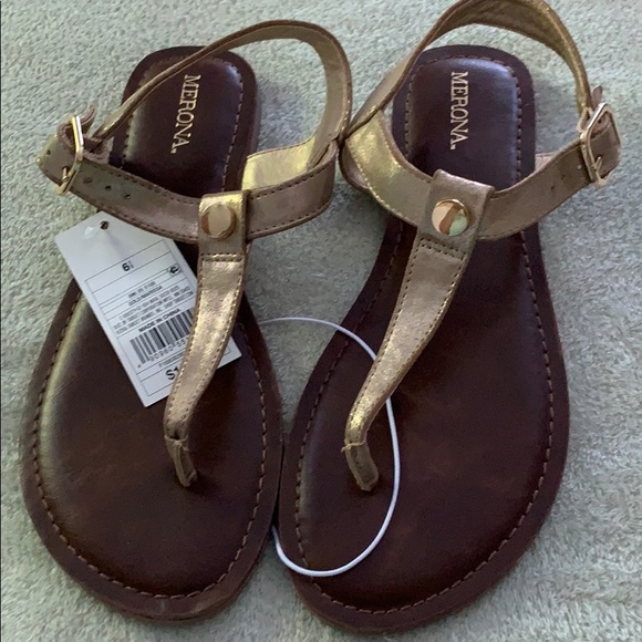 Merona Shoes - Merona gold metallic thong sandals 6.5 NEW NWT